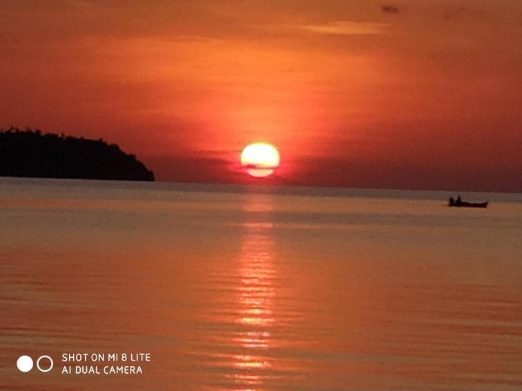 Sunset Beach Batudaka 외부 사진